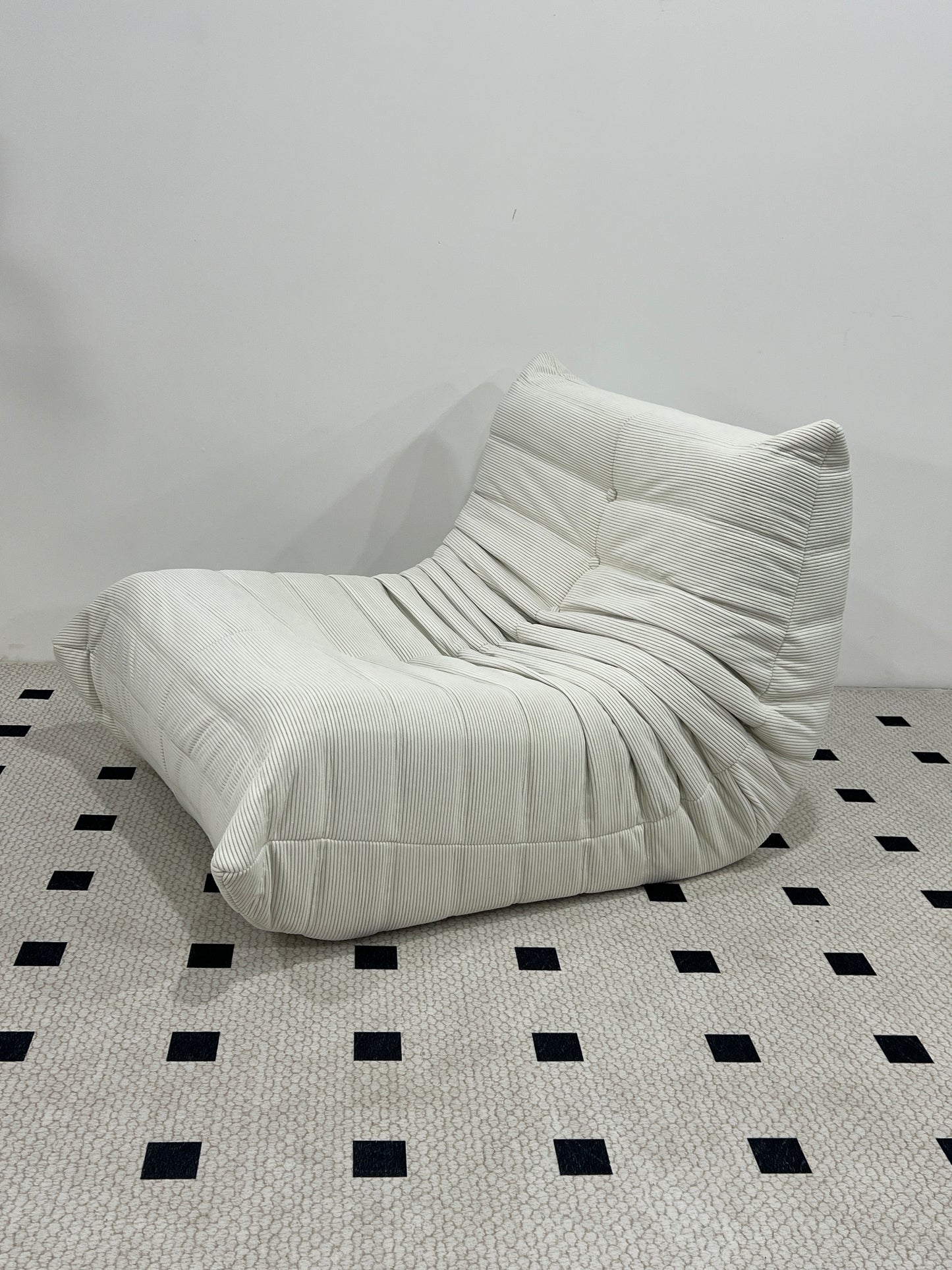TOGO Sofa - Single