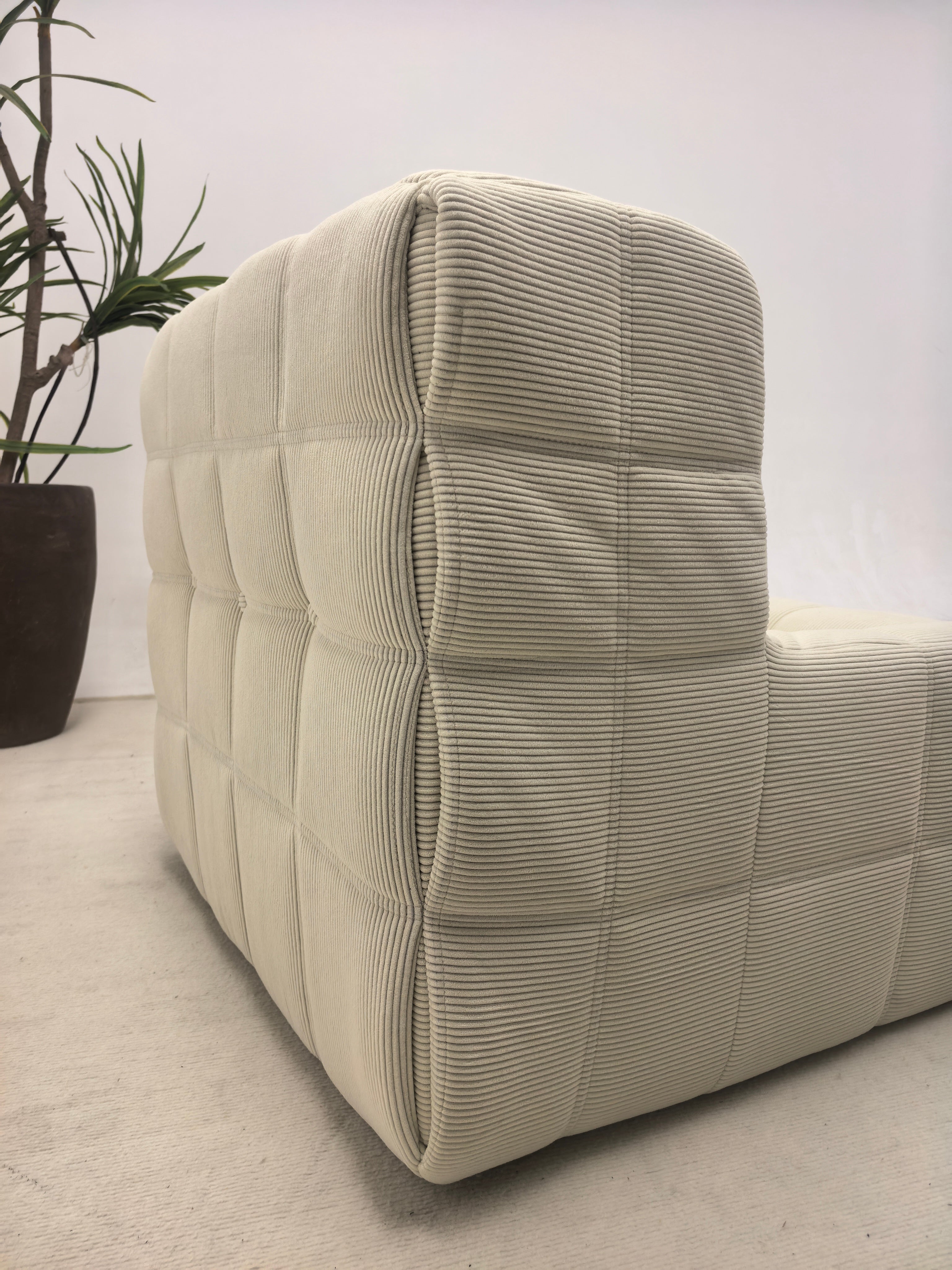 Waffle Lounge Chair