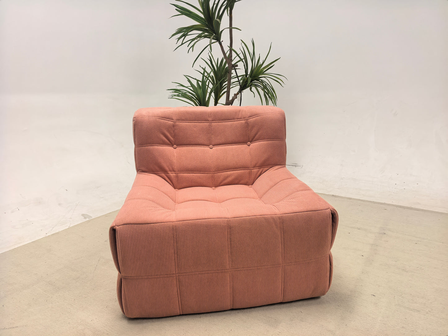 Waffle Lounge Chair